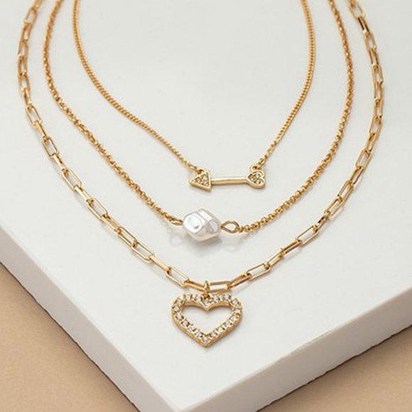 NEW 3 Layered Arrow, Faux Pearl, Rhinestone Heart Pendant Dainty Necklace Gold - Picture 2 of 8